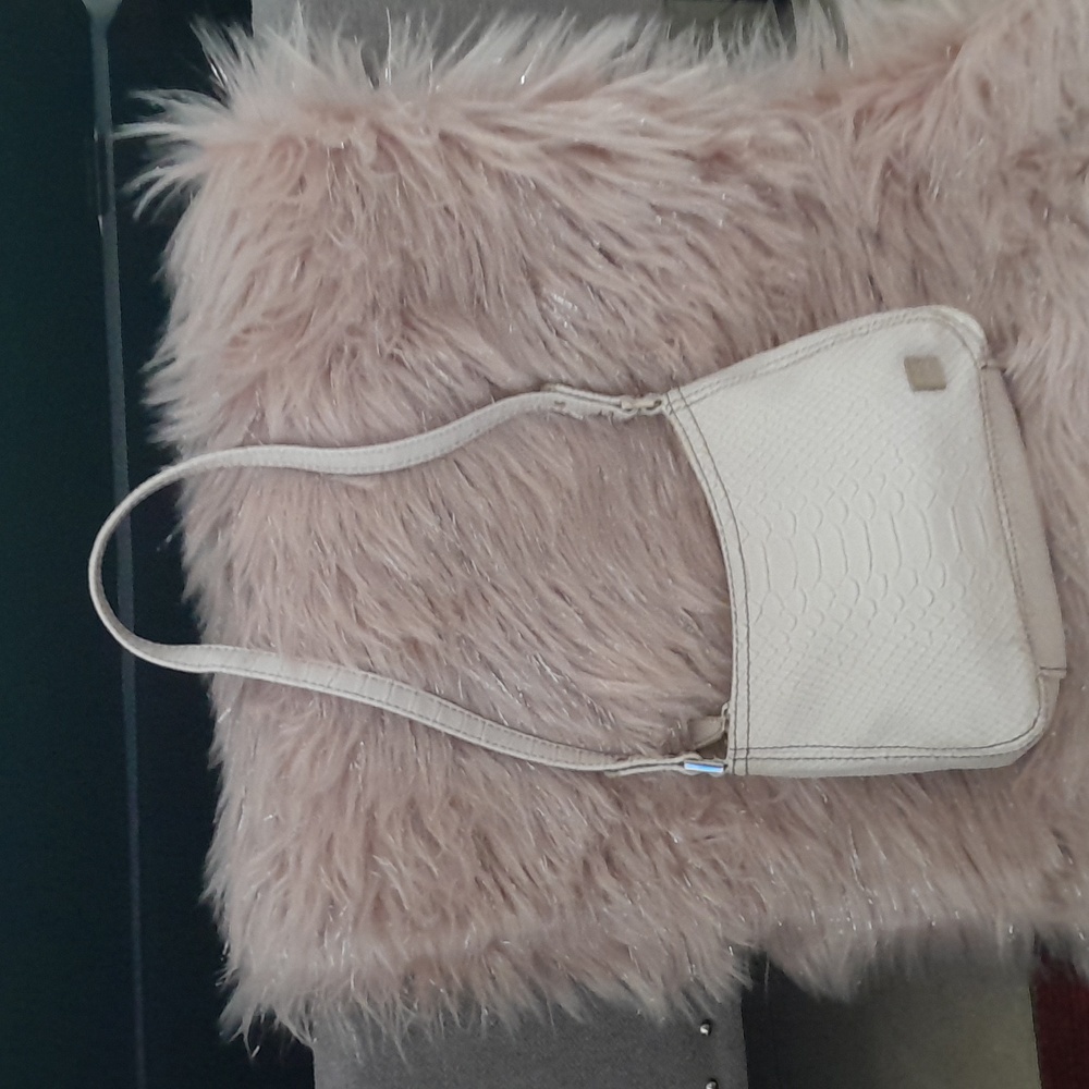 Lizclairborne Shoulder Bag​